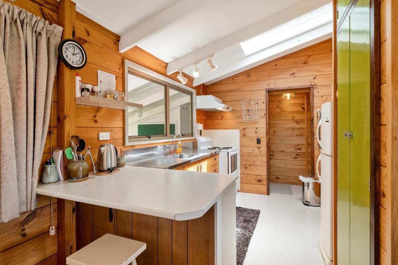 Gisborne Point Retreat - Lake Rotoiti Holiday Home Rotorua 0*,