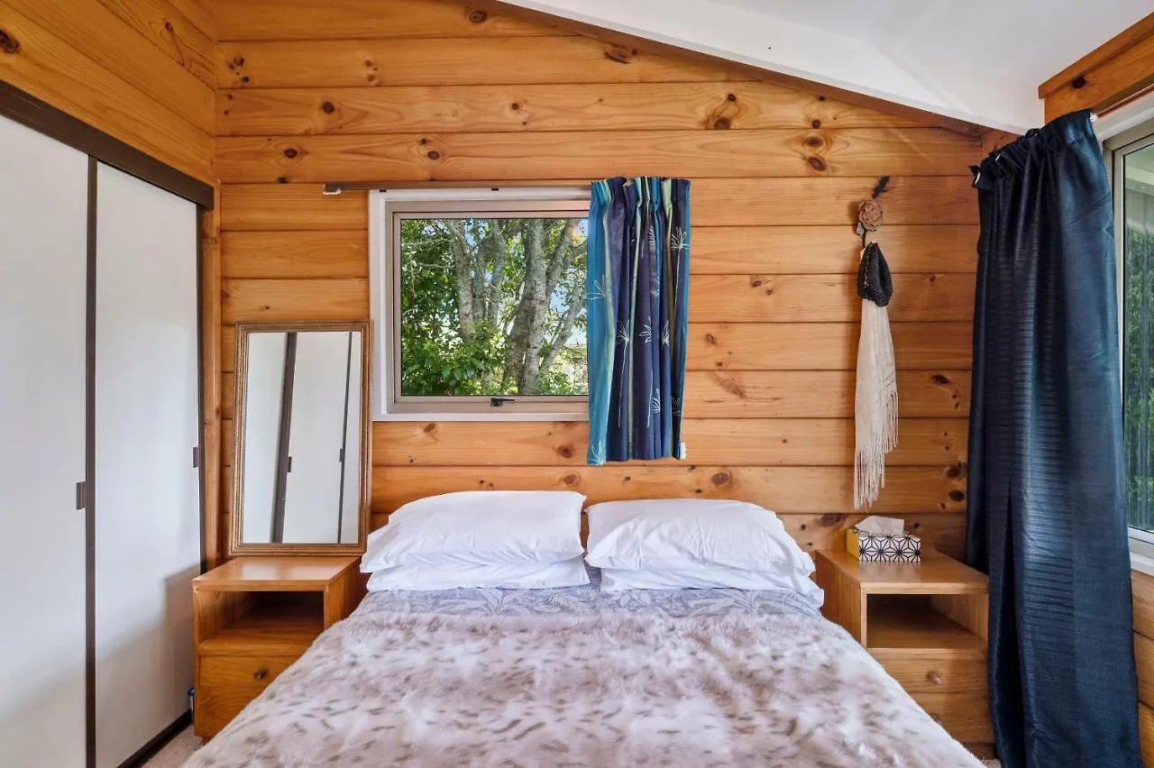 Gisborne Point Retreat - Lake Rotoiti Holiday Home Rotorua